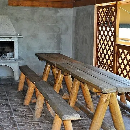 尤斯蒂膳食公寓酒店 招待所 2*